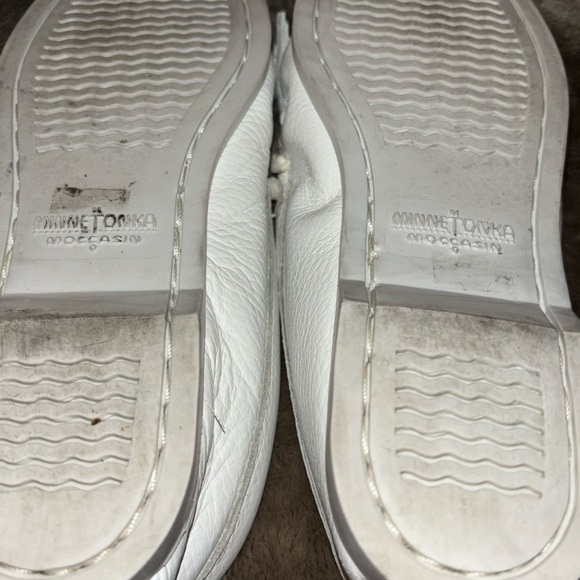 MINNETONKA MOCCASINS!! 2 PAIRS WITH EXTRA BONUS PAIRS - Picture 7 of 14